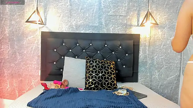 Snapshot of emberhodson chatting on November 2025 10:52:02 AM emberhodson online show from November 2025 10:52:02 AM