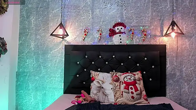 Snapshot of emberhodson chatting on December 2025 12:26:01 PM emberhodson online show from December 2025 12:26:01 PM