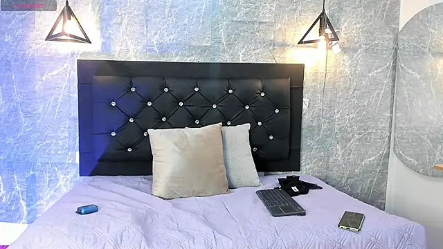 Snapshot of emberhodson chatting on September 2025 11:35:02 AM emberhodson online show from September 2025 11:35:02 AM