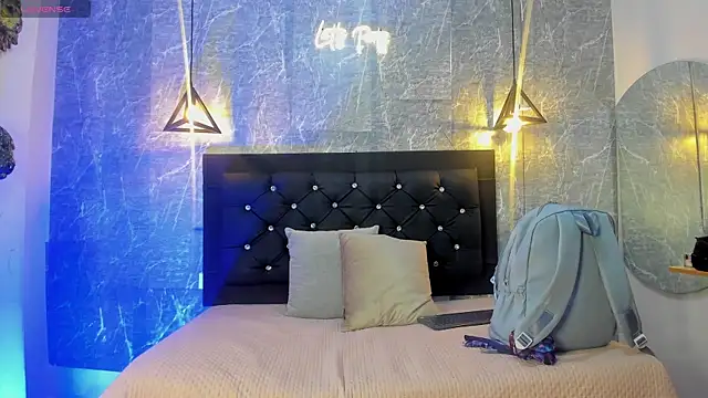 Snapshot of emberhodson chatting on September 2025 10:47:01 AM emberhodson online show from September 2025 10:47:01 AM