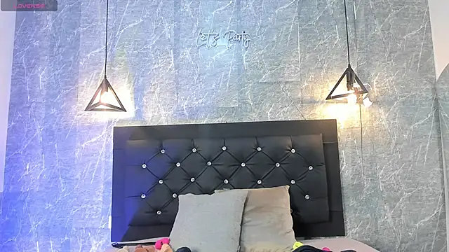 Snapshot of emberhodson chatting on September 2025 11:03:01 AM emberhodson online show from September 2025 11:03:01 AM