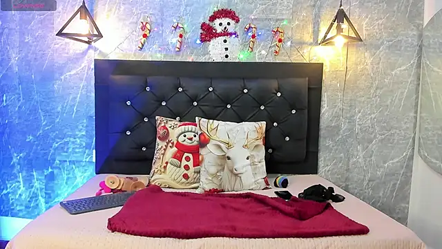 Snapshot of emberhodson chatting on December 2025 12:07:02 PM emberhodson online show from December 2025 12:07:02 PM