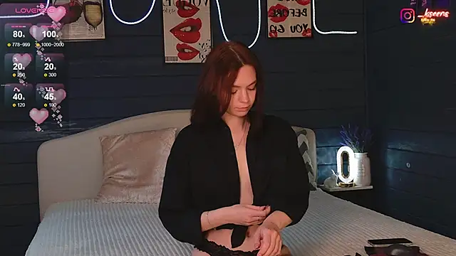 Snapshot of Eseensia chatting on September 2025 02:28:01 AM Eseensia online show from September 2025 02:28:01 AM