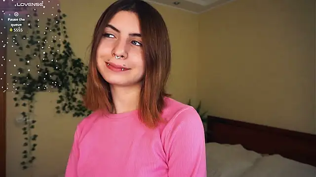 ErlinaBuoy online show from October 2025 05:41:02 AM