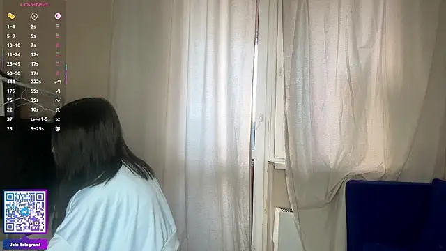 ErlinaBuoy online show from March 2026 06:33:01 AM