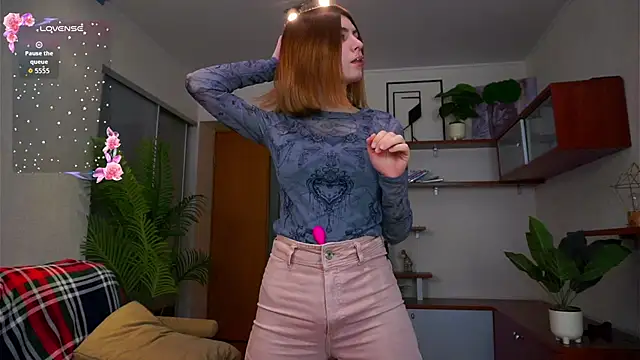 ErlinaBuoy online show from October 2025 05:42:01 AM