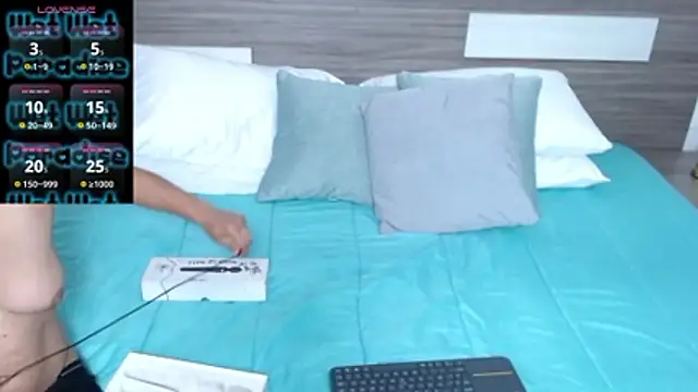 Liiamthompson online show from March 2026 09:41:02 AM