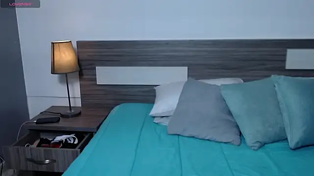 Liiamthompson online show from February 2026 07:16:01 PM