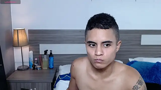 Snapshot of Liiamthompson chatting on December 2025 09:25:02 PM Liiamthompson online show from December 2025 09:25:02 PM