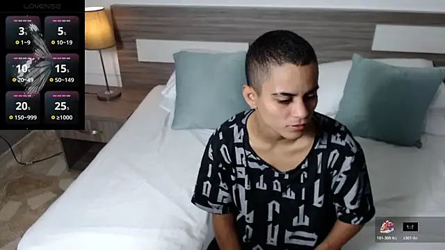 Liiamthompson online show from April 2026 09:49:02 AM