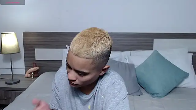 Liiamthompson online show from March 2026 09:13:01 AM