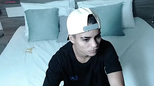 Liiamthompson online show from April 2026 10:00:02 AM