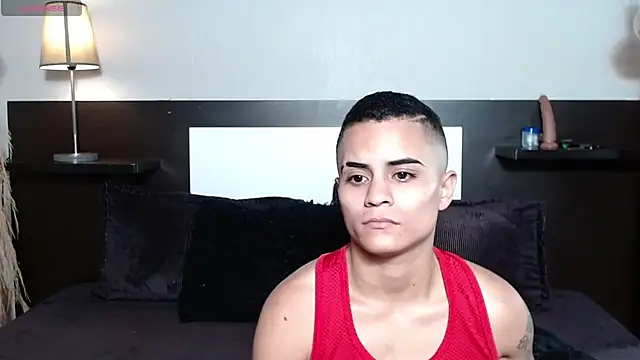 Liiamthompson online show from April 2026 09:50:02 PM