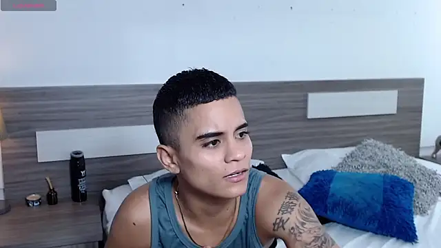 Snapshot of Liiamthompson chatting on December 2025 09:30:02 AM Liiamthompson online show from December 2025 09:30:02 AM