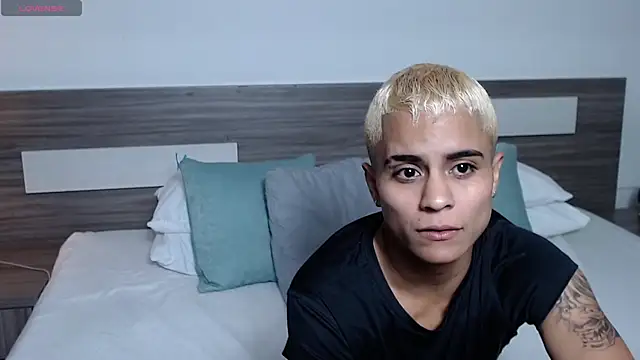 Liiamthompson online show from February 2026 07:04:02 PM