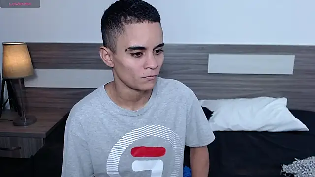 Snapshot of Liiamthompson chatting on November 2025 11:24:02 AM Liiamthompson online show from November 2025 11:24:02 AM