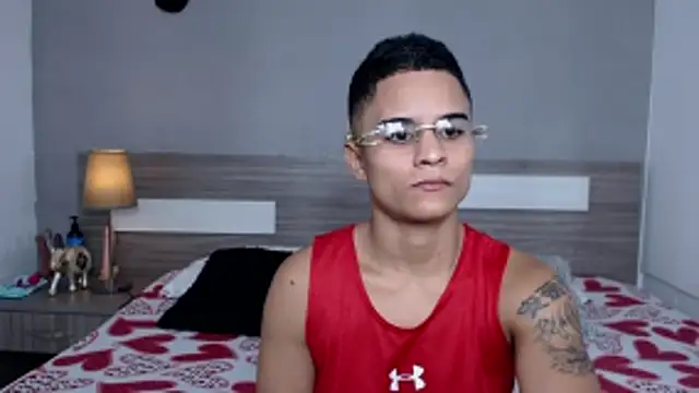 Liiamthompson online show from October 2025 08:27:01 AM
