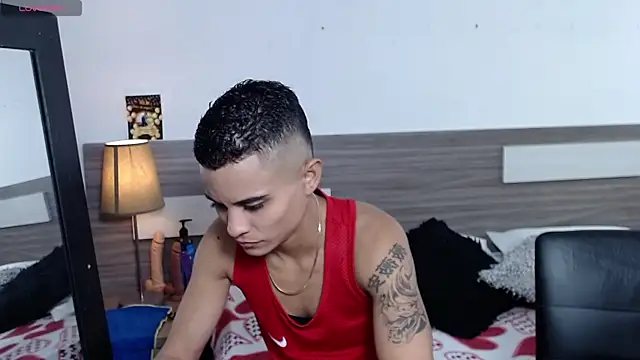 Snapshot of Liiamthompson chatting on November 2025 07:03:03 PM Liiamthompson online show from November 2025 07:03:03 PM