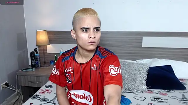 Liiamthompson online show from January 2026 09:13:01 AM