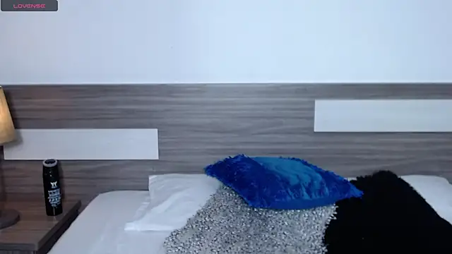 Snapshot of Liiamthompson chatting on November 2025 11:04:02 AM Liiamthompson online show from November 2025 11:04:02 AM