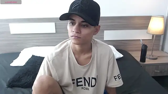 Snapshot of Liiamthompson chatting on November 2025 11:58:02 AM Liiamthompson online show from November 2025 11:58:02 AM