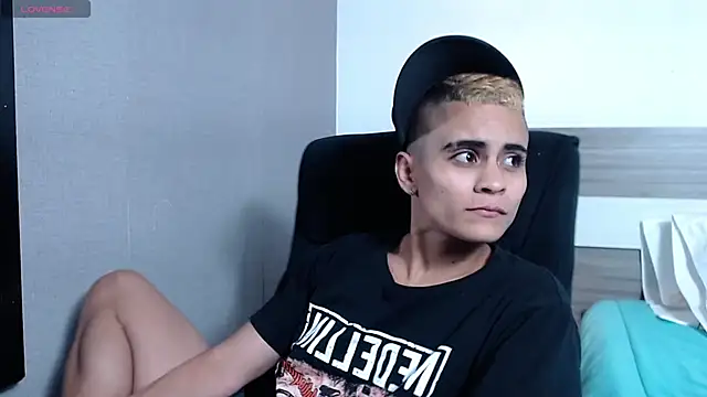 Liiamthompson online show from February 2026 09:54:01 PM