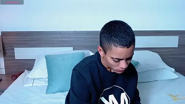 Liiamthompson online show from April 2026 10:22:01 AM