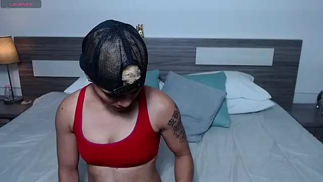 Liiamthompson online show from February 2026 11:38:02 PM