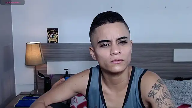 Snapshot of Liiamthompson chatting on November 2025 09:30:02 AM Liiamthompson online show from November 2025 09:30:02 AM