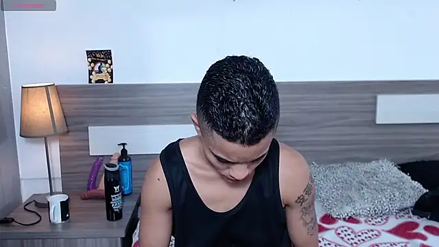 Snapshot of Liiamthompson chatting on November 2025 11:49:02 PM Liiamthompson online show from November 2025 11:49:02 PM