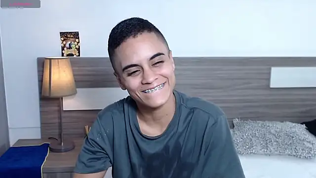 Snapshot of Liiamthompson chatting on November 2025 09:48:01 PM Liiamthompson online show from November 2025 09:48:01 PM