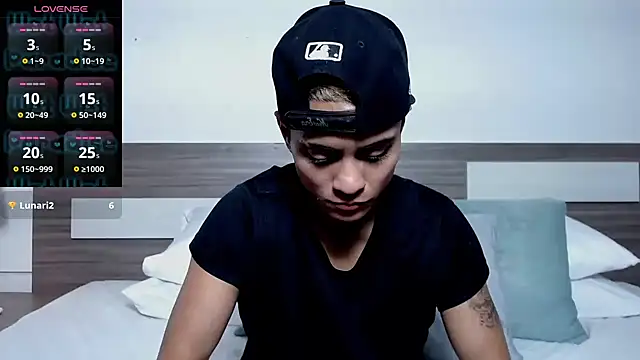 Liiamthompson online show from March 2026 09:49:02 PM