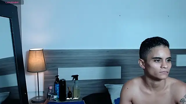 Snapshot of Liiamthompson chatting on December 2025 09:41:01 AM Liiamthompson online show from December 2025 09:41:01 AM