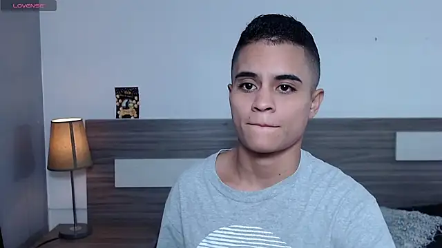 Snapshot of Liiamthompson chatting on November 2025 09:42:01 AM Liiamthompson online show from November 2025 09:42:01 AM