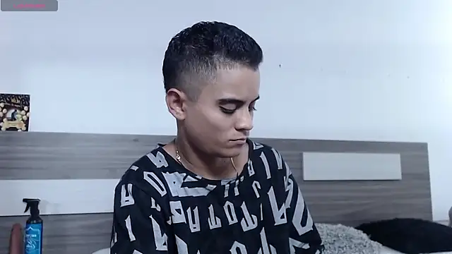 Snapshot of Liiamthompson chatting on November 2025 09:59:01 PM Liiamthompson online show from November 2025 09:59:01 PM