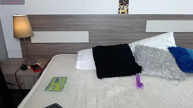 Snapshot of Liiamthompson chatting on November 2025 06:56:01 PM Liiamthompson online show from November 2025 06:56:01 PM