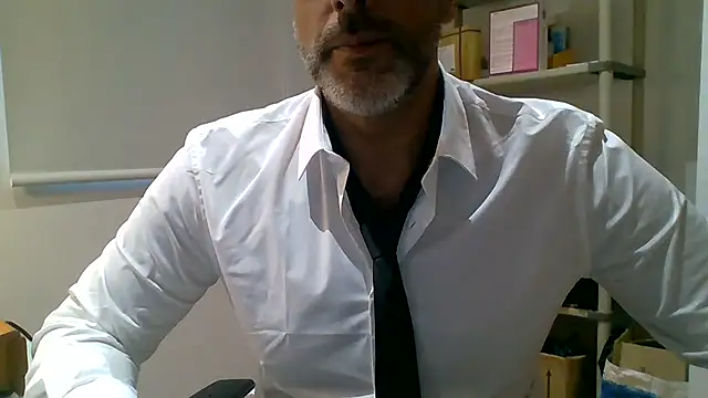 66MA69 online show from December 2025 04:42:01 PM