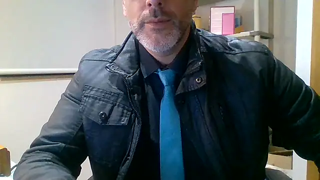 66MA69 online show from December 2025 06:03:01 PM