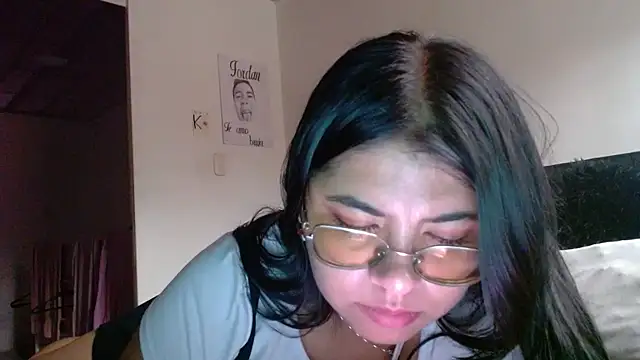 viccky vick online show from May 2026 09:15:01 PM