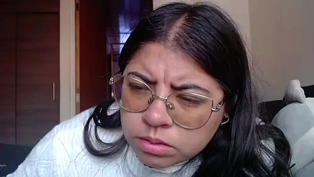 viccky vick online show from December 2025 09:31:01 PM