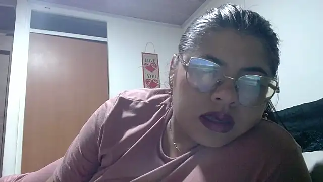 viccky vick online show from March 2026 03:47:02 AM