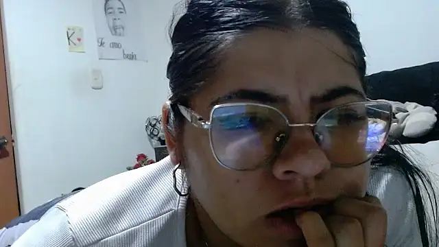 viccky vick online show from May 2026 03:05:01 AM