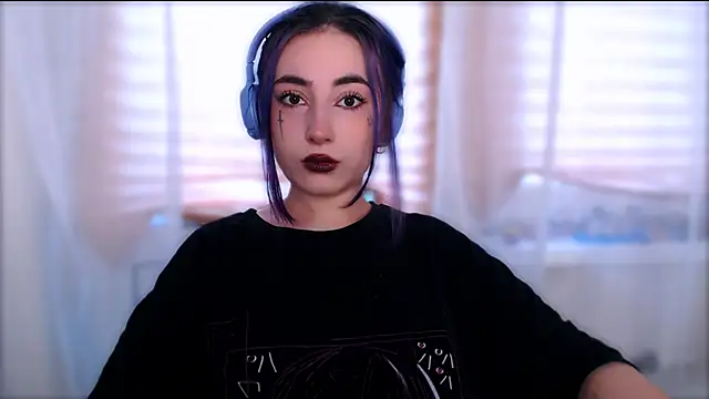 Snapshot of purplewitch chatting on November 2025 07:24:02 AM purplewitch online show from November 2025 07:24:02 AM