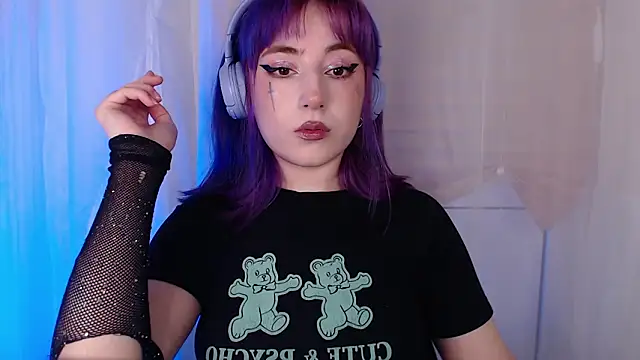 Snapshot of purplewitch chatting on February 2026 01:30:01 PM purplewitch online show from February 2026 01:30:01 PM