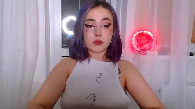 Snapshot of purplewitch chatting on October 2025 08:41:02 PM purplewitch online show from October 2025 08:41:02 PM