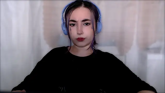 Snapshot of purplewitch chatting on November 2025 11:16:01 PM purplewitch online show from November 2025 11:16:01 PM