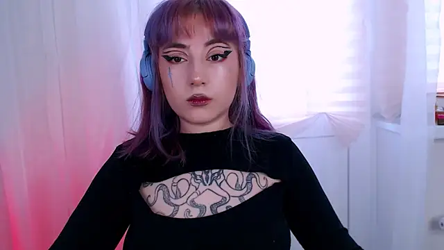 Snapshot of purplewitch chatting on March 2026 11:17:01 AM purplewitch online show from March 2026 11:17:01 AM