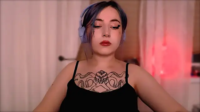 purplewitch online show from October 2025 05:24:01 PM