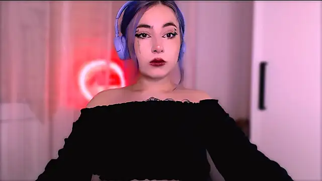 purplewitch online show from September 2025 08:31:01 PM