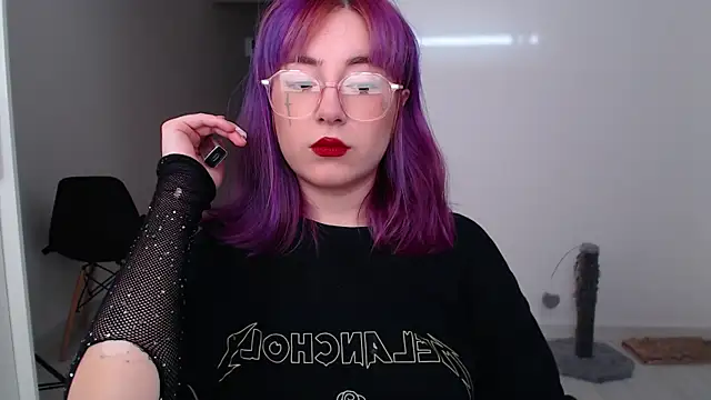 Snapshot of purplewitch chatting on March 2026 04:57:02 AM purplewitch online show from March 2026 04:57:02 AM